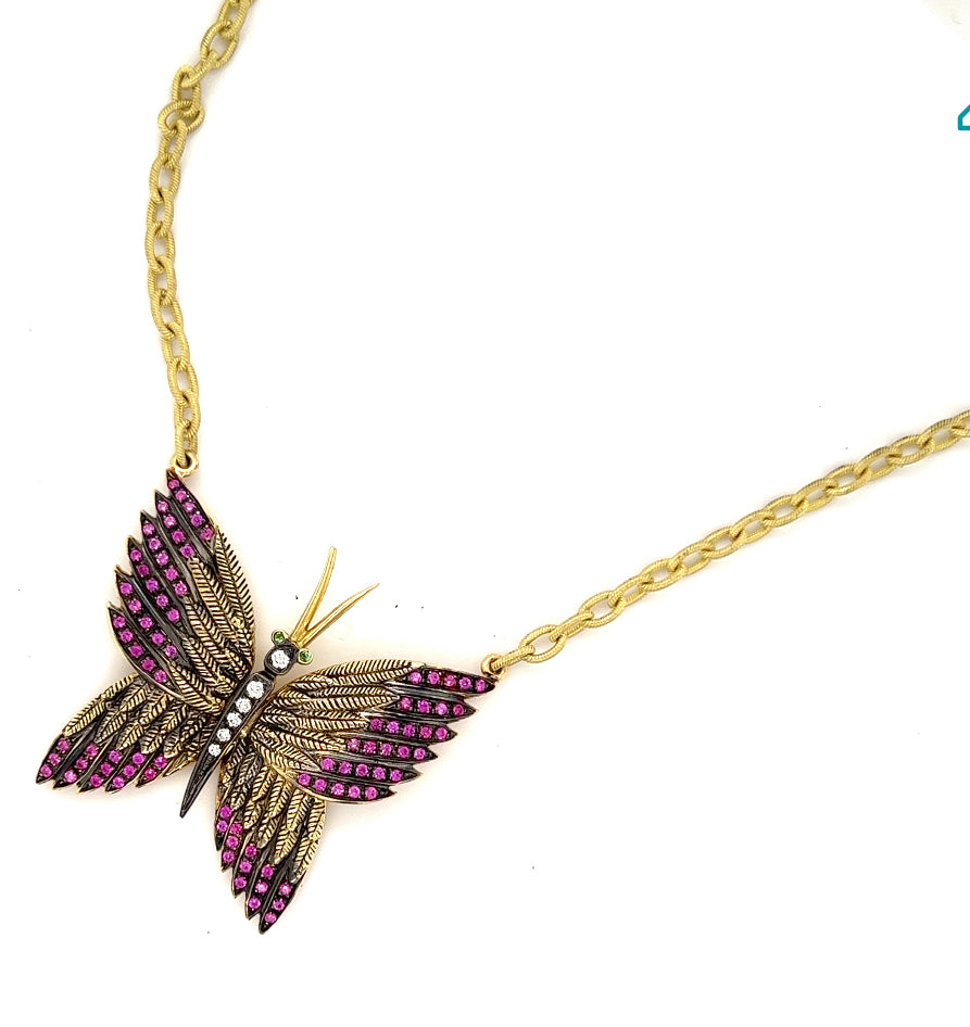 18kt Green Gold Butterfly Pink Sapphire Necklace