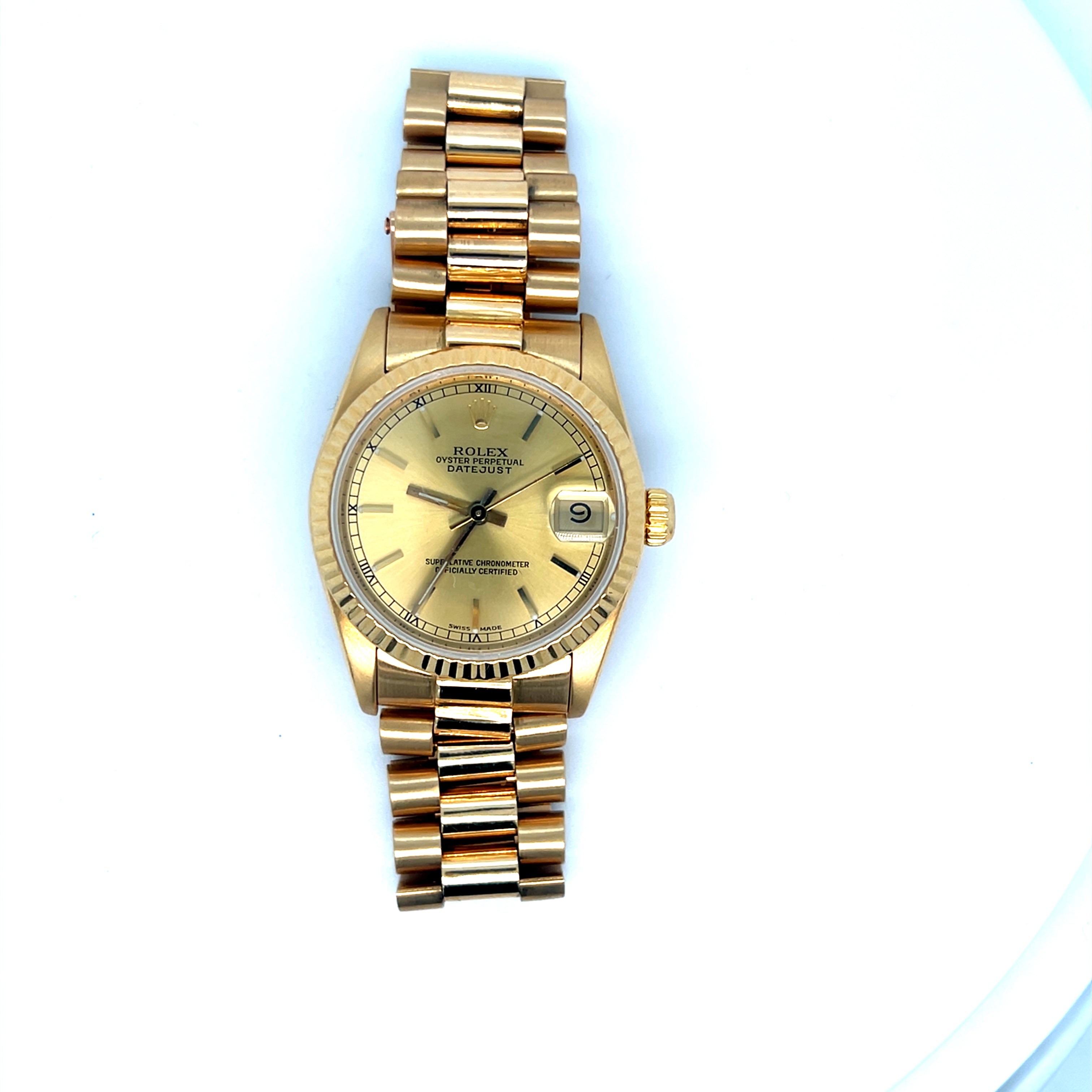 ROLEX 31MM VINTAGE WATCH Rolex Vintage 31mm Oyster Perpetual 18K Yellow Gold Watch  main image 4