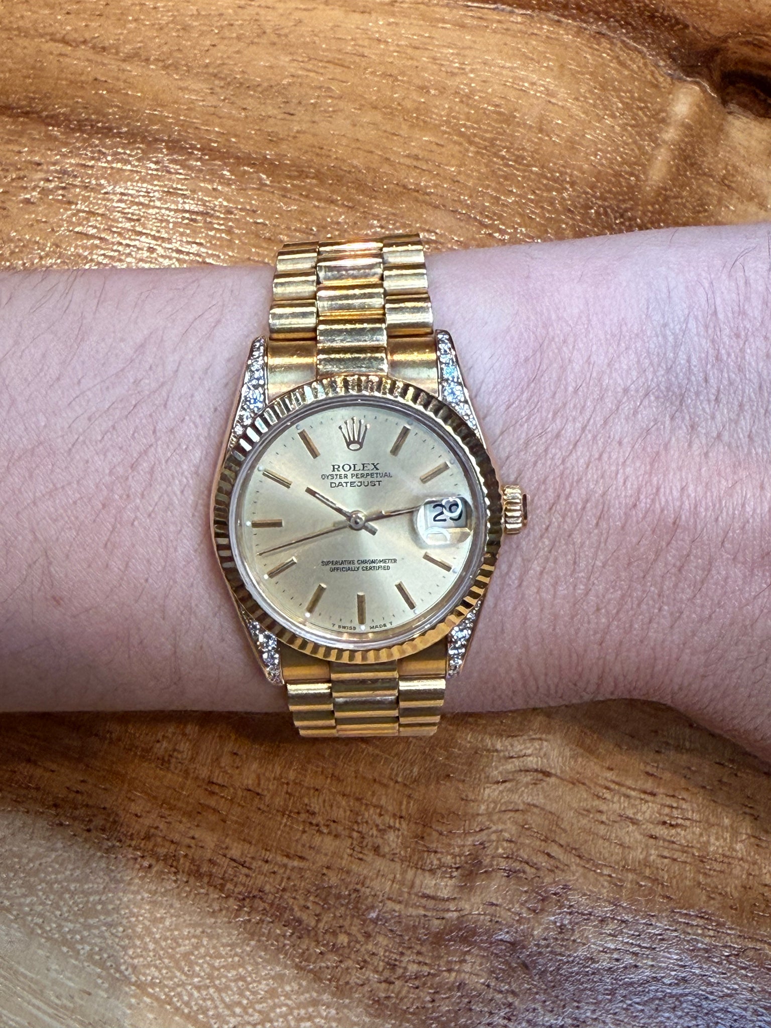 ロレックス 1987 Rolex Datejust 31mm 68278 'Ladies' Yellow Gold Champagne Dial Dia