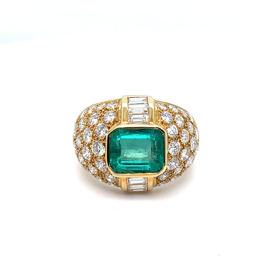 18kt Yellow Gold Emerald Cocktail Ring with Diamonds
