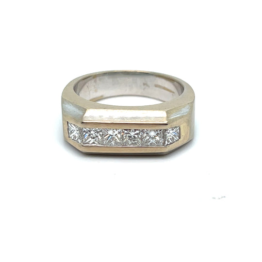 18kt White Gold Princess-Cut Diamond Band