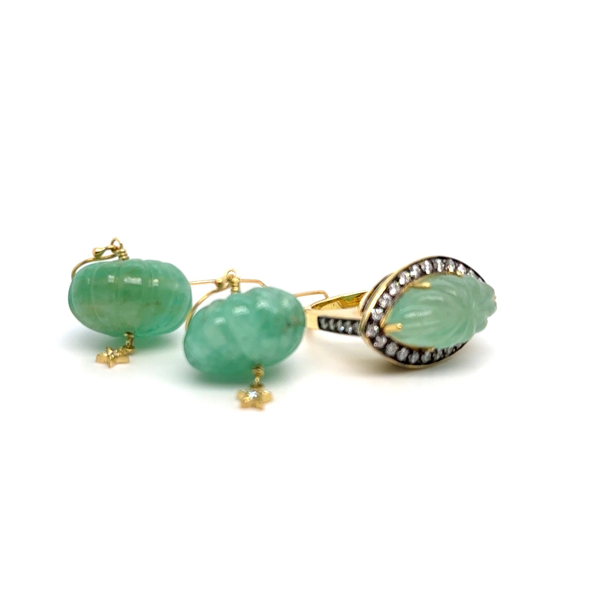 Rare 100-Year-Old Hand Carved Fluted Colombian Emerald Earrings