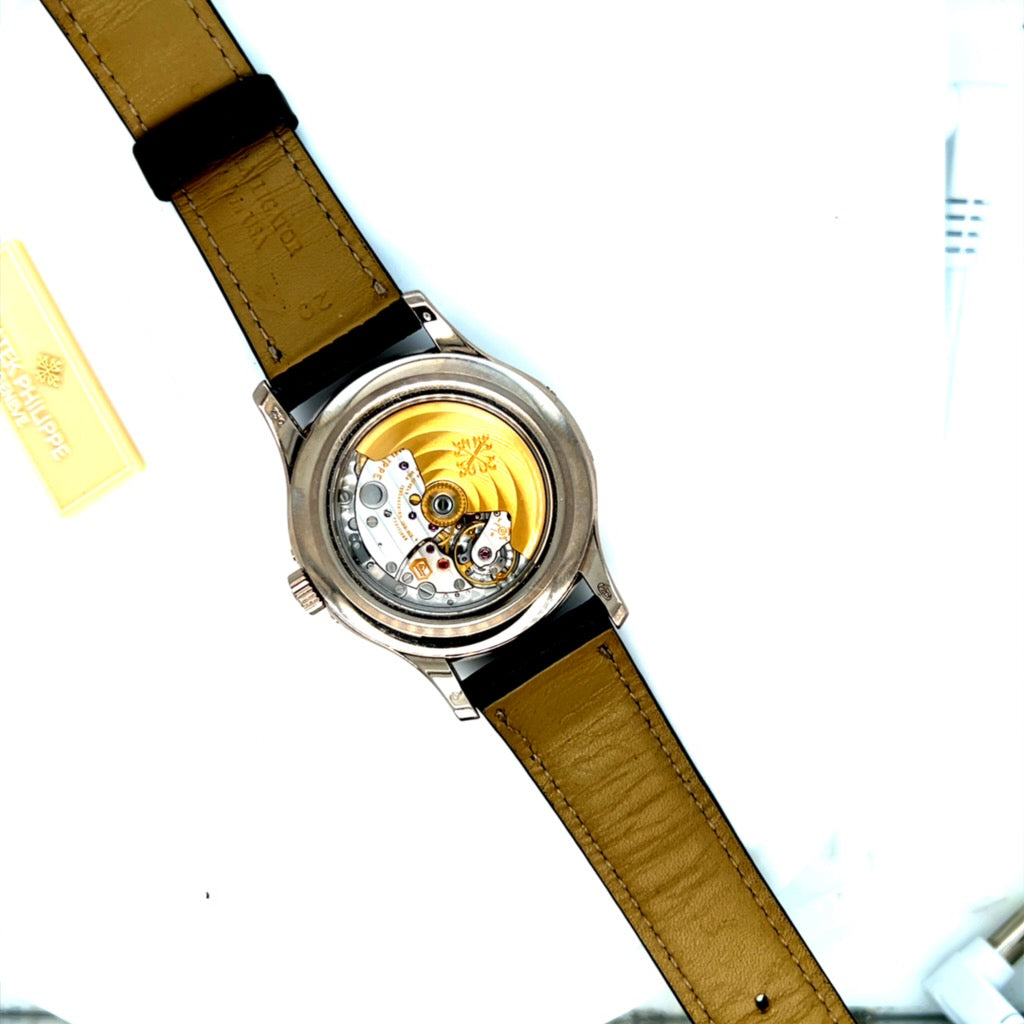 Patek Philippe Complications 5205G-001 Annual Calendar Moon Phases White Gold Grey Dial