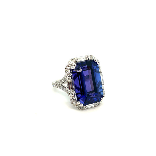 18kt White Gold Tanzanite Diamond Cocktail Ring
