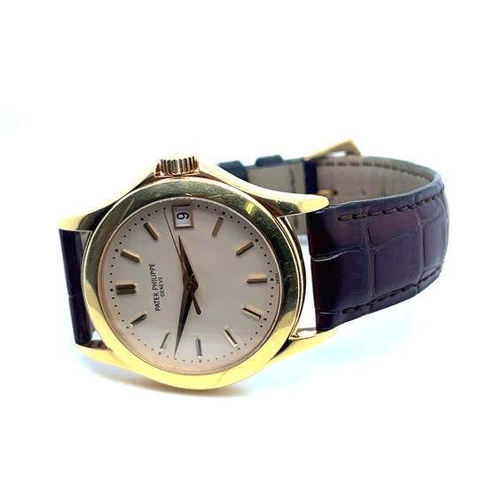 Patek Philippe Calatrava 5107J-001 Yellow Gold Silver-White Dial