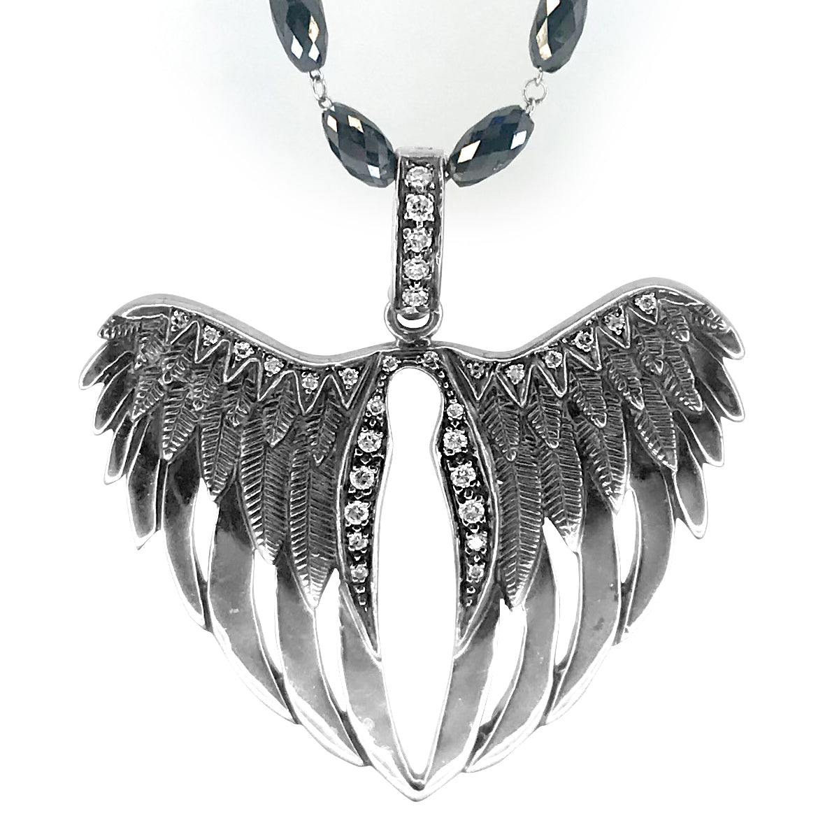 18kt White Gold Mid-sized Heart-shaped Diamond Angel Wings Charm