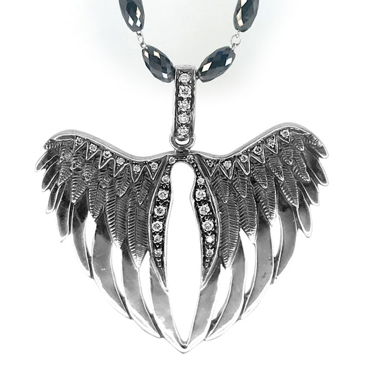 18kt White Gold Medium Heart-Shaped Diamond Angel Wings Charm