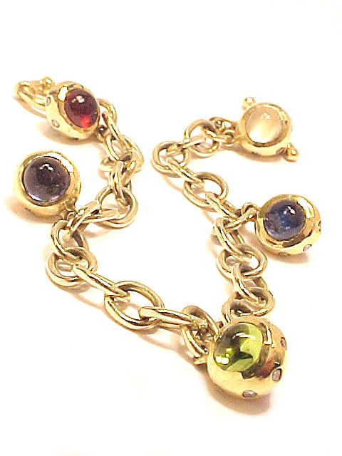 18kt Gold Cabochon Charm Bracelet