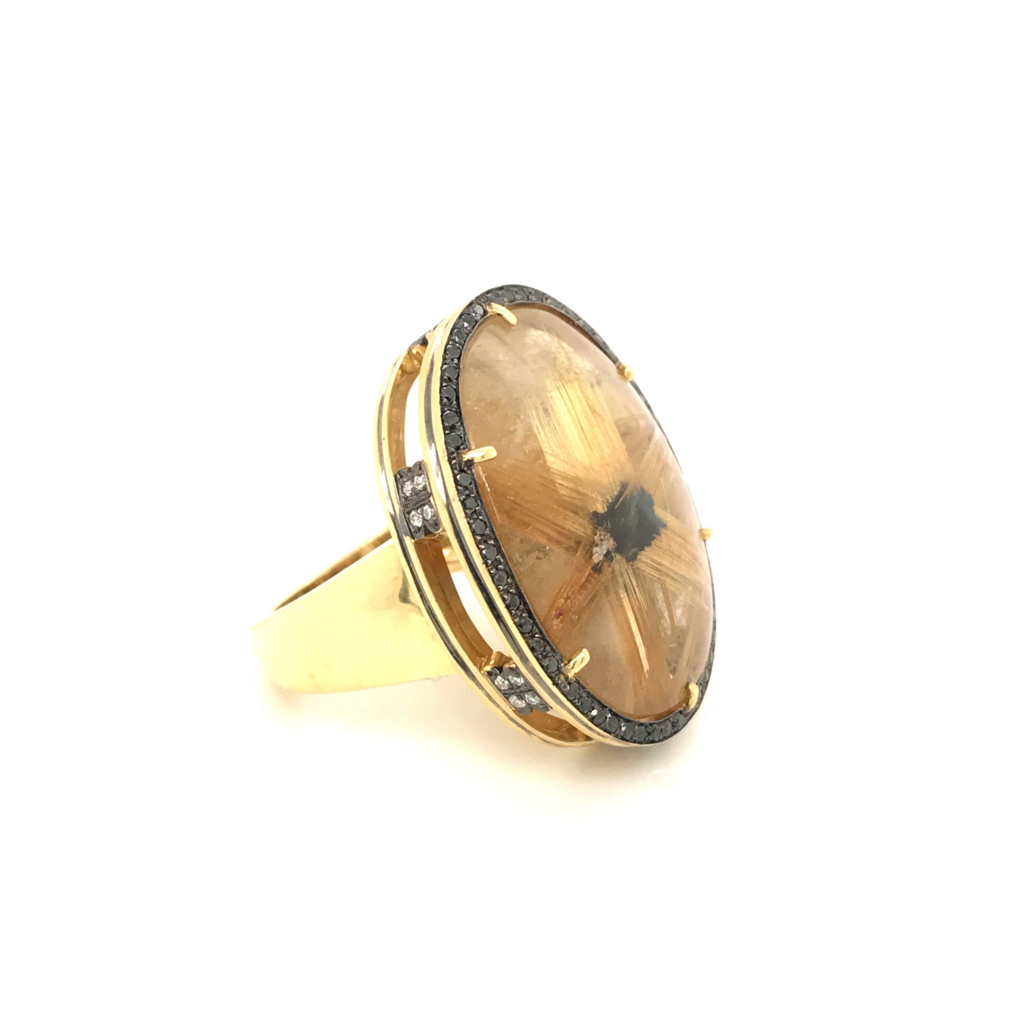 One-of-a-kind 18kt Green Gold Ribbon Quartz Cocktail Ring