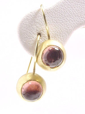 Small Round Earring with 6mm Cabochon Stone