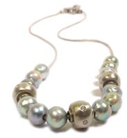 Salt Water Cultured Blue Pearls Necklace in 18kt Gold